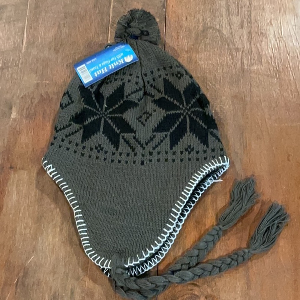 NWT 100% Acrylic Knit Hat with Ear Flaps & Tassel Olive - Picture 2 of 5